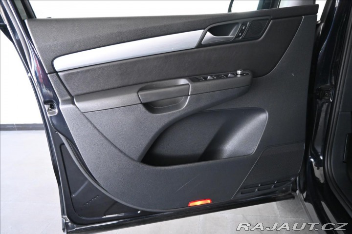 Volkswagen Sharan 2,0 TDi 103kW Highline Zá 2014
