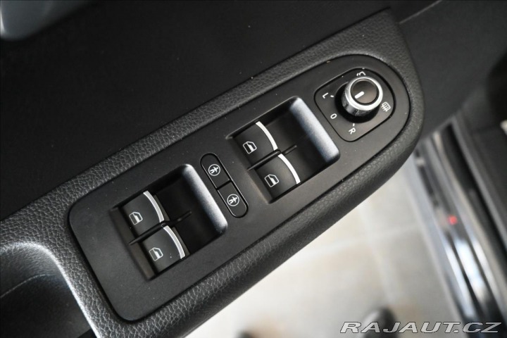 Volkswagen Sharan 2,0 TDi 103kW Highline Zá 2014
