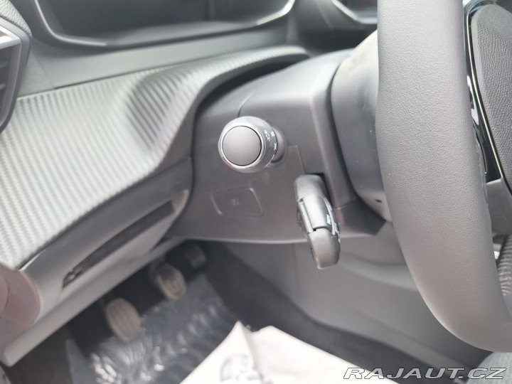 Peugeot 208 ALLURE PureTech 100 MAN6 2024