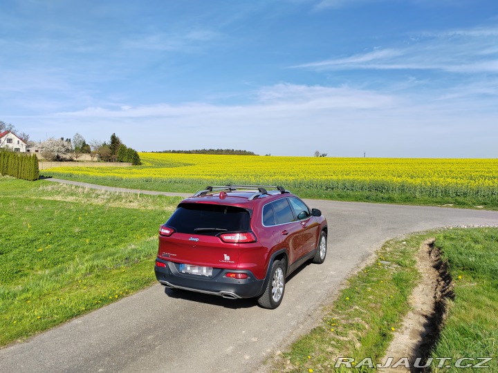 Jeep Cherokee Limited 2.2D 200k 4WD 9AT 2015