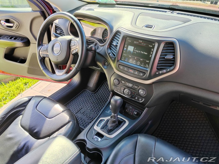 Jeep Cherokee Limited 2.2D 200k 4WD 9AT 2015