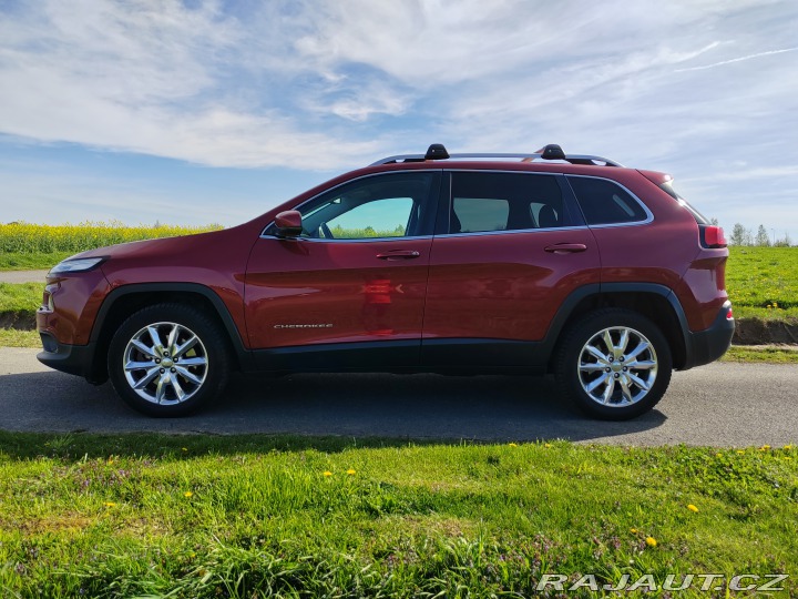 Jeep Cherokee Limited 2.2D 200k 4WD 9AT 2015