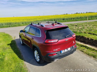 Jeep Cherokee Limited 2.2D 200k 4WD 9AT 2015