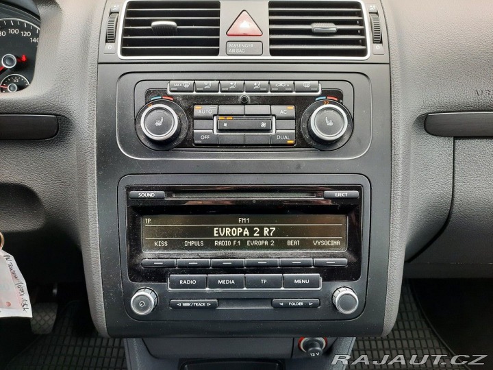Volkswagen Touran 1,6 TDI 105K 7.Míst 2012