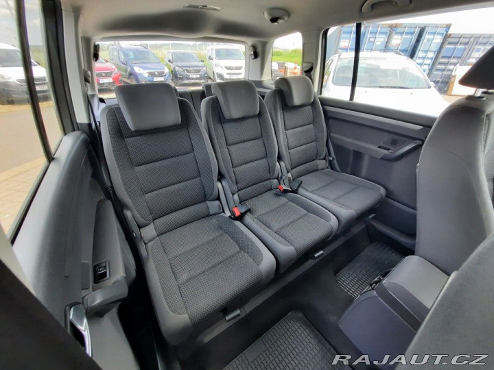 Volkswagen Touran 1,6 TDI 105K 7.Míst 2012