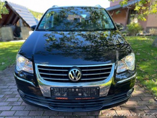 Volkswagen Touran 2.0Tdi 103kw Highline 2010