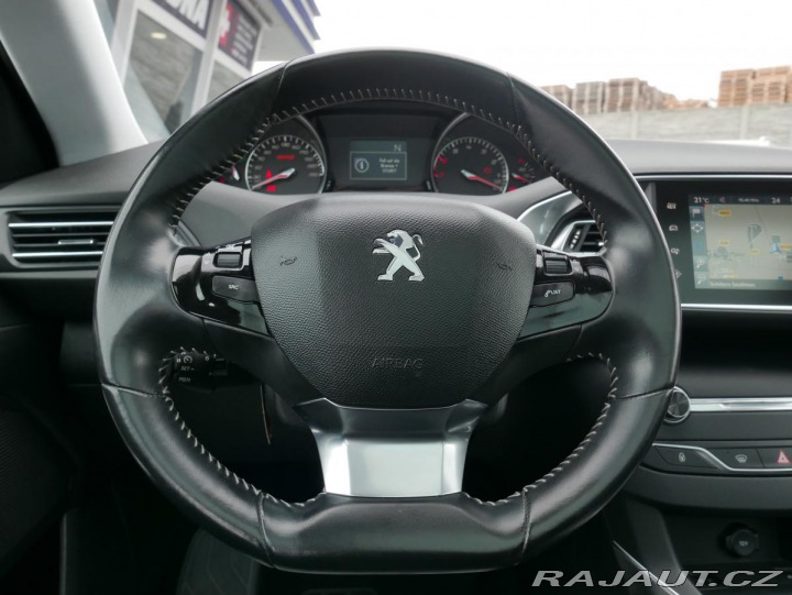 Peugeot 308 1,2 SW 96kW Automat Nepoj 2015