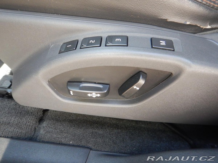 Volvo XC60 2.4 D5 AWD, DIGIKLIMA, TA 2011