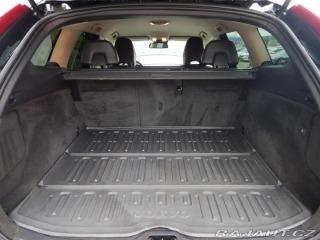 Volvo XC60 2.4 D5 AWD, DIGIKLIMA, TA 2011