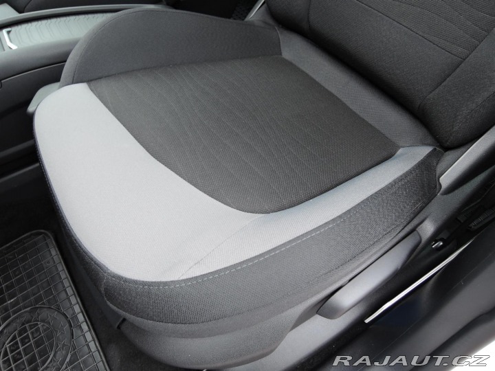 Citroën Grand C4 Picasso 1.6 HDi Aut. 7.míst Servi 2015