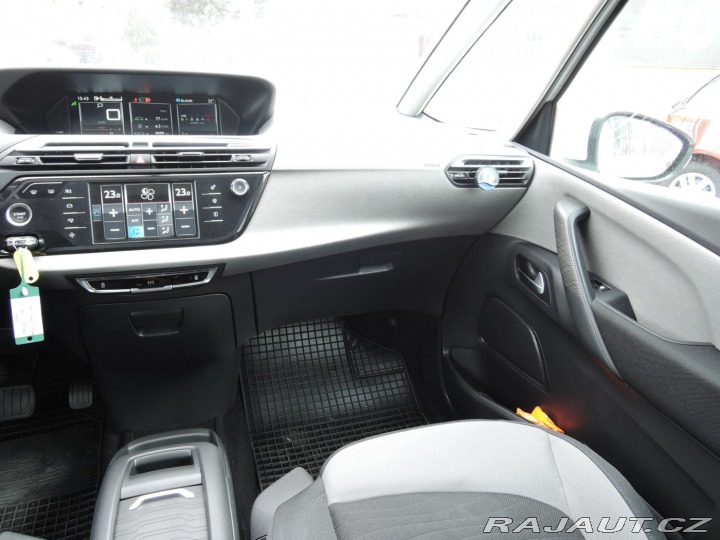 Citroën Grand C4 Picasso 1.6 HDi Aut. 7.míst Servi 2015