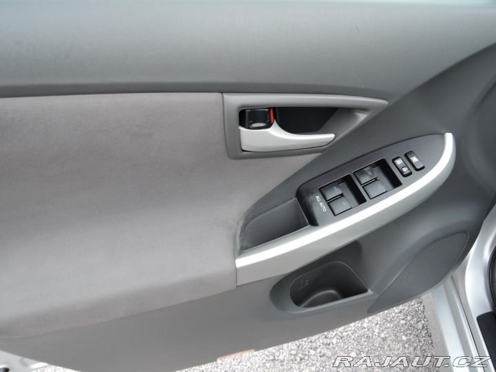 Toyota Prius III 1,8 VVT-i Executive S 2010