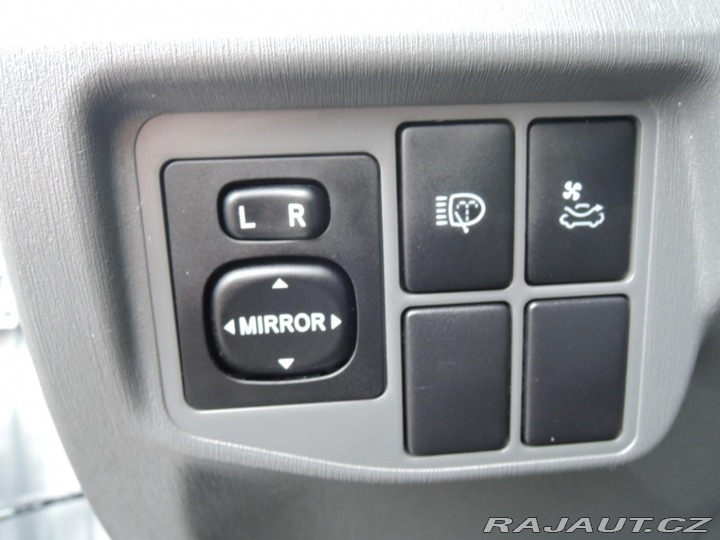 Toyota Prius III 1,8 VVT-i Executive S 2010