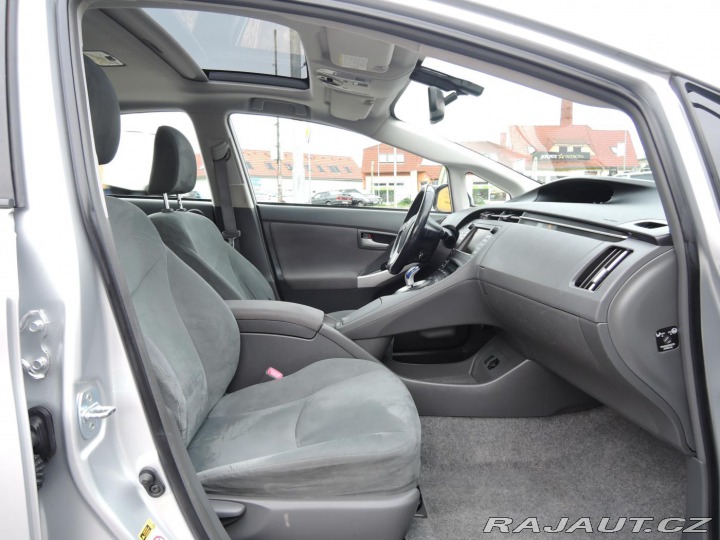 Toyota Prius III 1,8 VVT-i Executive S 2010