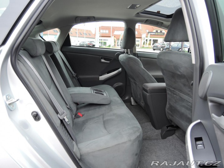 Toyota Prius III 1,8 VVT-i Executive S 2010