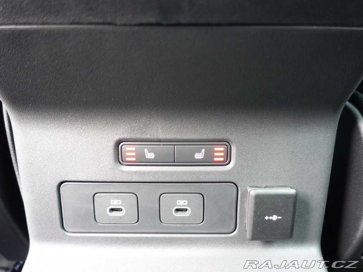 Land Rover Range Rover Velar 3,0 D300 *BLACK FRIDAY* 2025