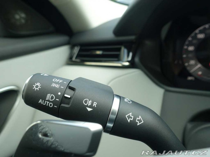 Land Rover Range Rover Velar 3,0 D300 *BLACK FRIDAY* 2025