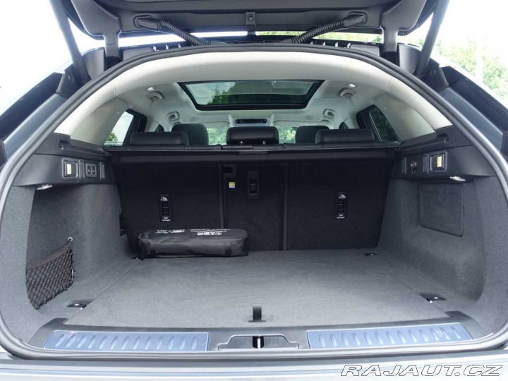 Land Rover Range Rover Velar 3,0 D300 *BLACK FRIDAY* 2025