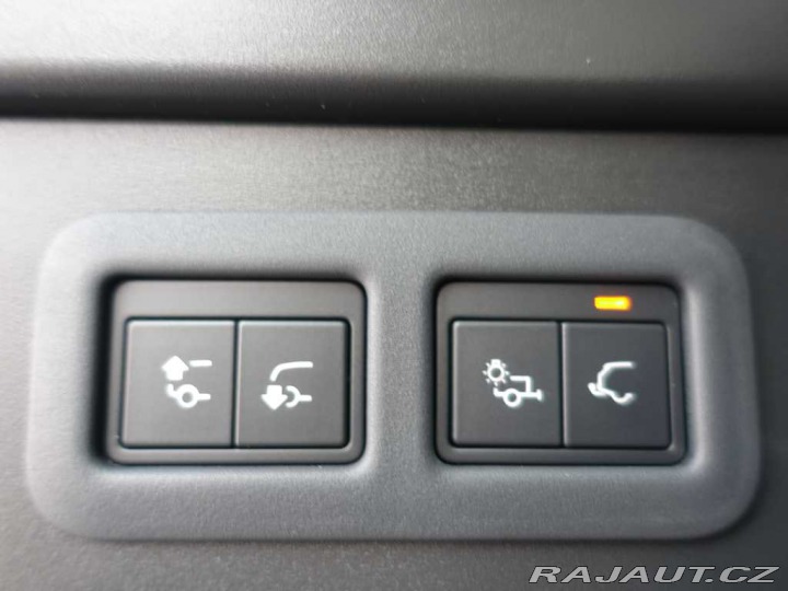 Land Rover Range Rover Velar 3,0 D300 *BLACK FRIDAY* 2025