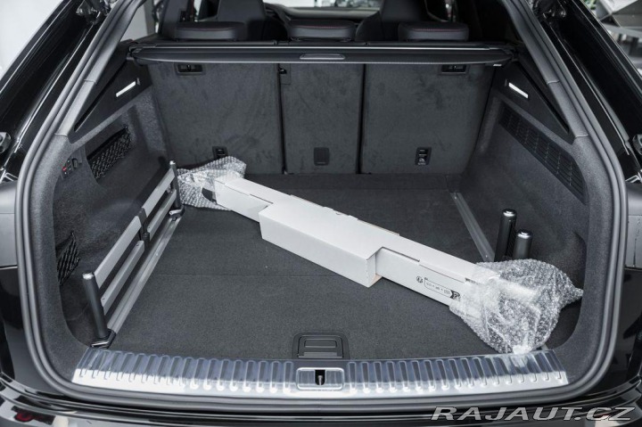 Audi RS Q8 TFSI quattro/Pano/23/Karb 2024
