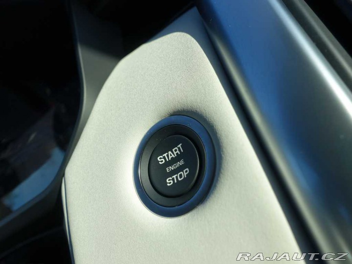 Land Rover Discovery 5 3,0 S D250 4x4 automat 2025
