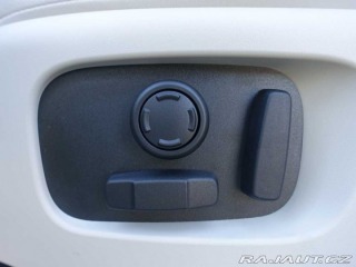 Land Rover Discovery 5 3,0 S D250 4x4 automat 2025