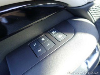 Land Rover Discovery 5 3,0 S D250 4x4 automat 2025