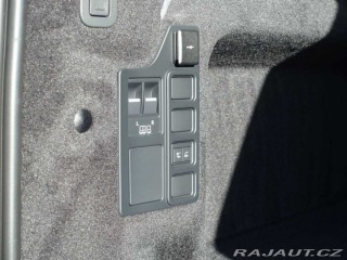 Land Rover Discovery 5 3,0 S D250 4x4 automat 2025