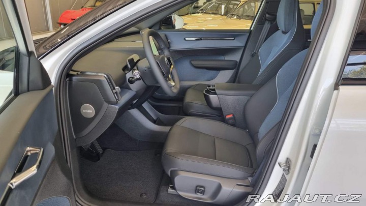 Volvo EX30 Single Motor Ultra 272 HP 2024