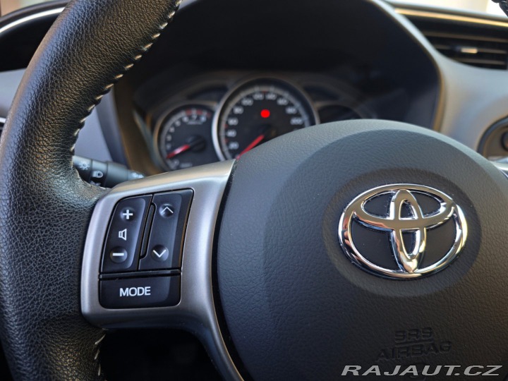 Toyota Yaris 1.0 VVTi Active Kamera Vý 2014