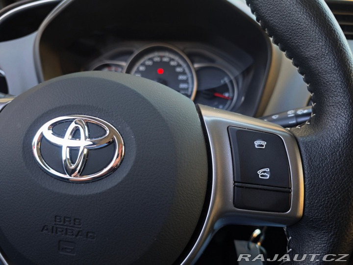 Toyota Yaris 1.0 VVTi Active Kamera Vý 2014