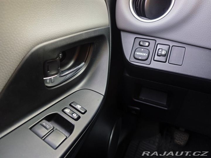 Toyota Yaris 1.0 VVTi Active Kamera Vý 2014