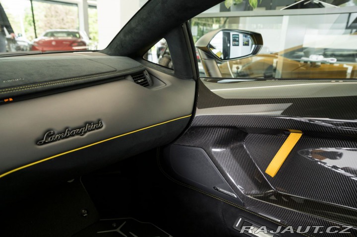 Lamborghini Aventador 2017