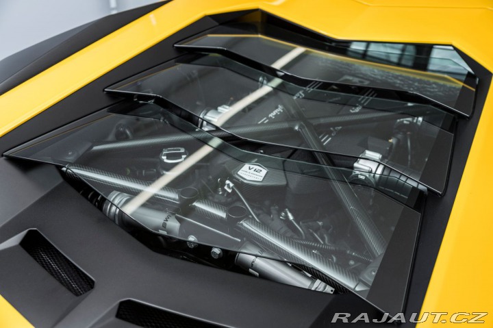 Lamborghini Aventador  1800