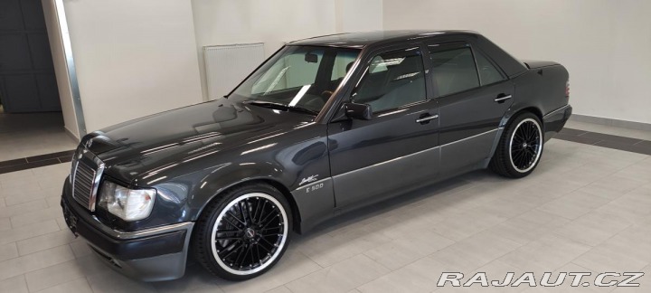 Mercedes-Benz 124 E 500 AMG 1993