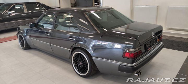 Mercedes-Benz 124 E 500 AMG 1993