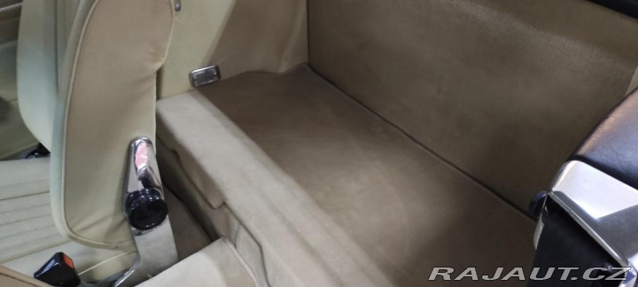 Mercedes-Benz SL R107 560 1986