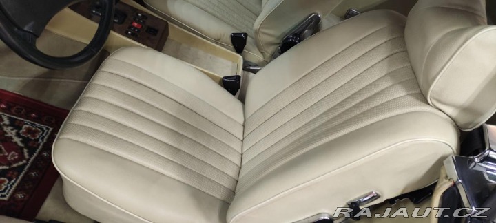Mercedes-Benz SL R107 560 1986