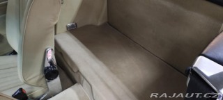 Mercedes-Benz SL R107 560 1986