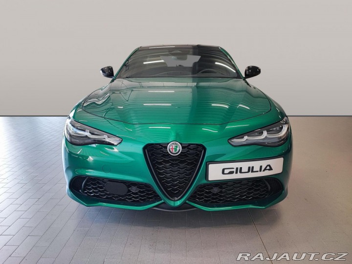 Alfa Romeo Giulia 2,0 Turbo 280k Q4 AT8 TRI 2024