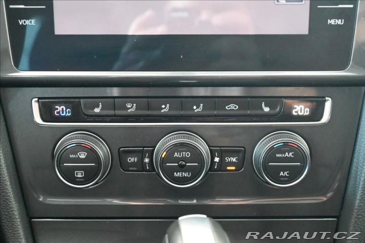 Volkswagen Golf 2,0 TDi 110kW DSG NAVI Zá 2020