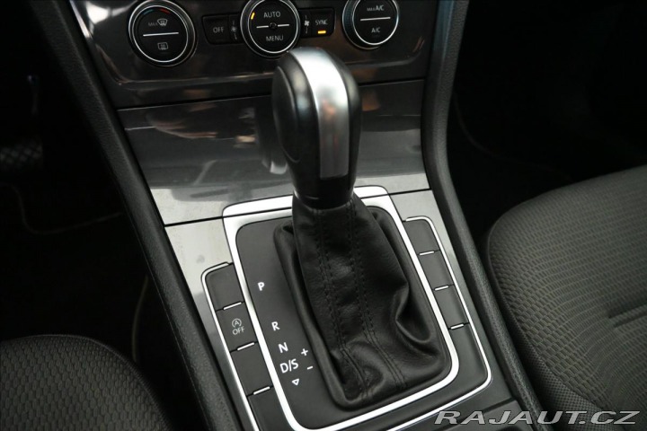 Volkswagen Golf 2,0 TDi 110kW DSG NAVI Zá 2020