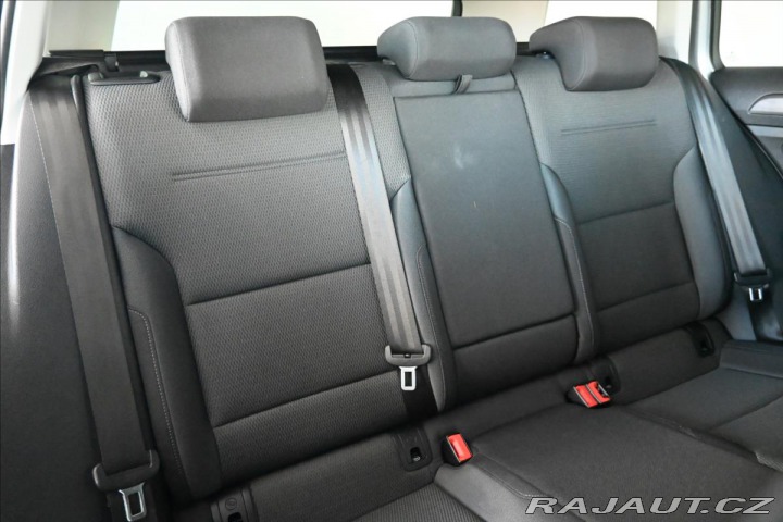 Volkswagen Golf 2,0 TDi 110kW DSG NAVI Zá 2020