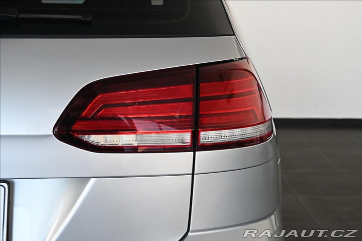 Volkswagen Golf 2,0 TDi 110kW DSG NAVI Zá 2020