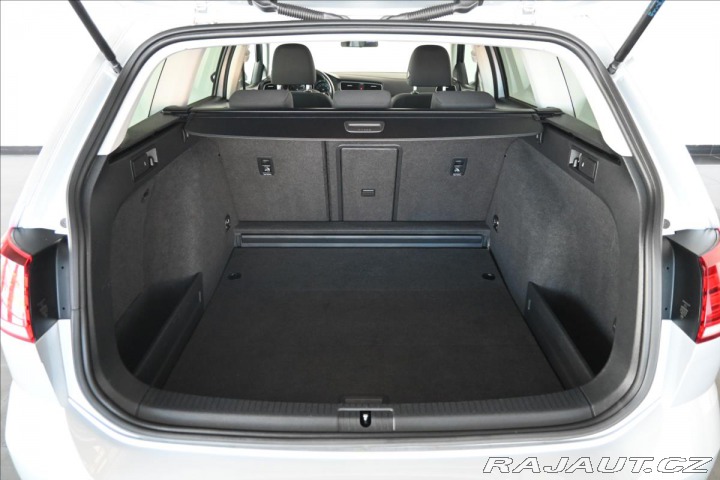 Volkswagen Golf 2,0 TDi 110kW DSG NAVI Zá 2020