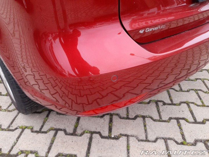 Volkswagen Touran 7 MÍST 1,6TDI 77 KW AC 2010