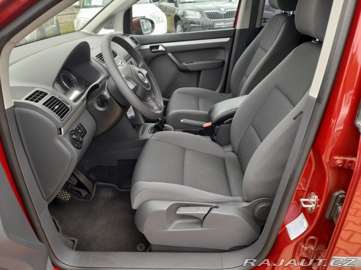 Volkswagen Touran 7 MÍST 1,6TDI 77 KW AC 2010