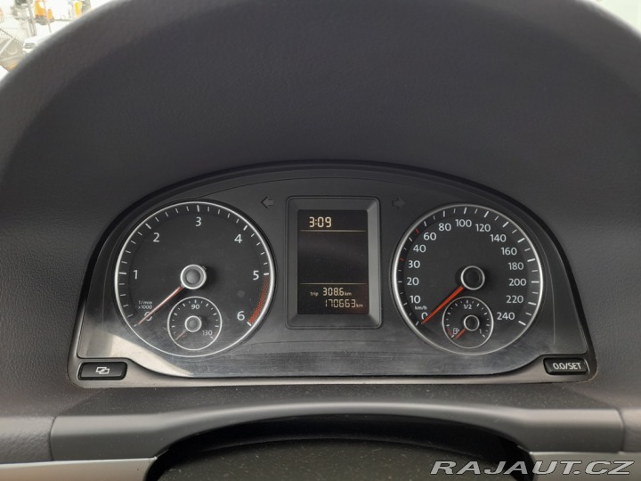 Volkswagen Touran 7 MÍST 1,6TDI 77 KW AC 2010
