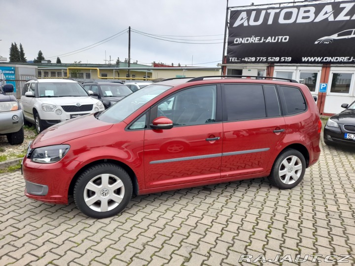 Volkswagen Touran 7 MÍST 1,6TDI 77 KW AC 2010