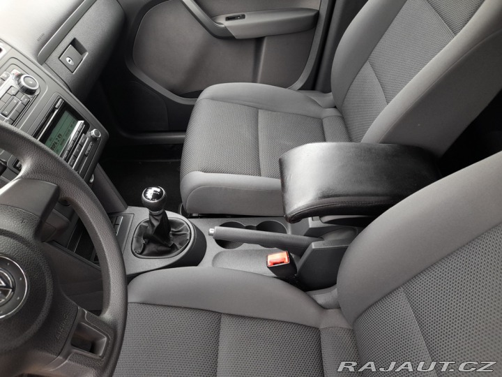 Volkswagen Touran 7 MÍST 1,6TDI 77 KW AC 2010